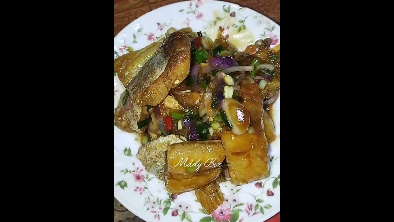 ឆាត្រីប្រាសំយ៉ុងប្រៃផ្អែម ជាមួយនឹង សម្លស្ងោរនោមនោង🍲👌