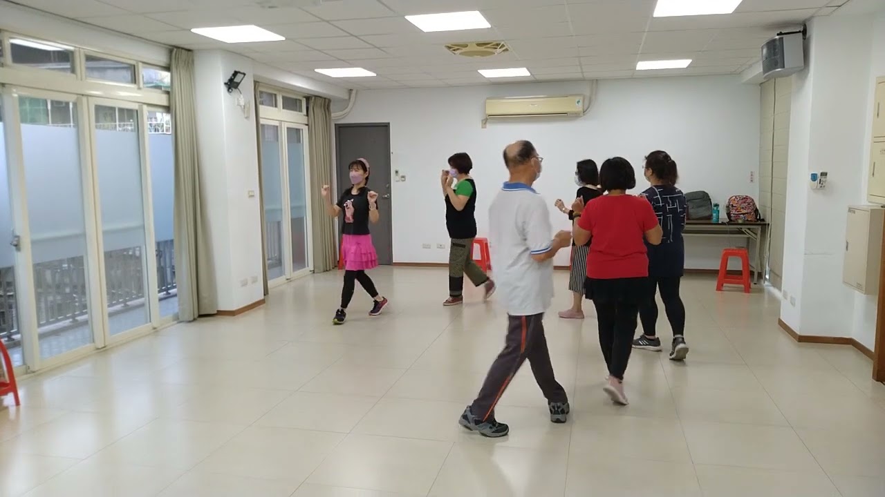 亞羅曼之音 (亞羅曼 ,羅馬尼亞 ) &Icirc;n&icirc; Viţu&icirc; (Joc Aroman), Aroman Romania  世界民俗舞蹈基礎班 20220707