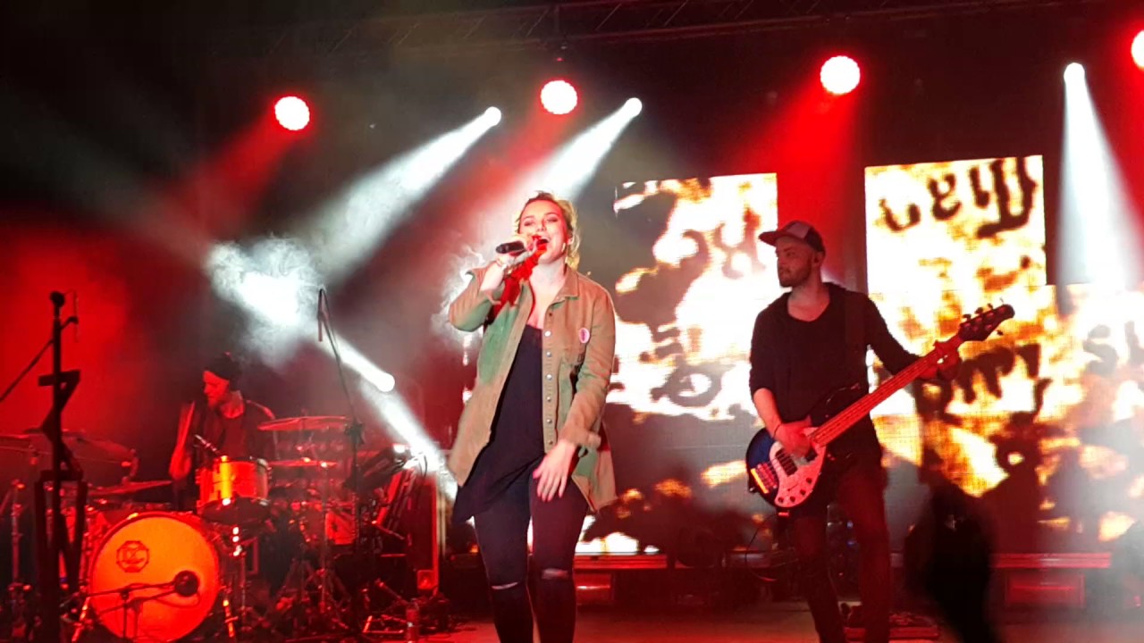 Ewa Farna - Na ostrzu - Bielsko- Biala - 02 05 2017