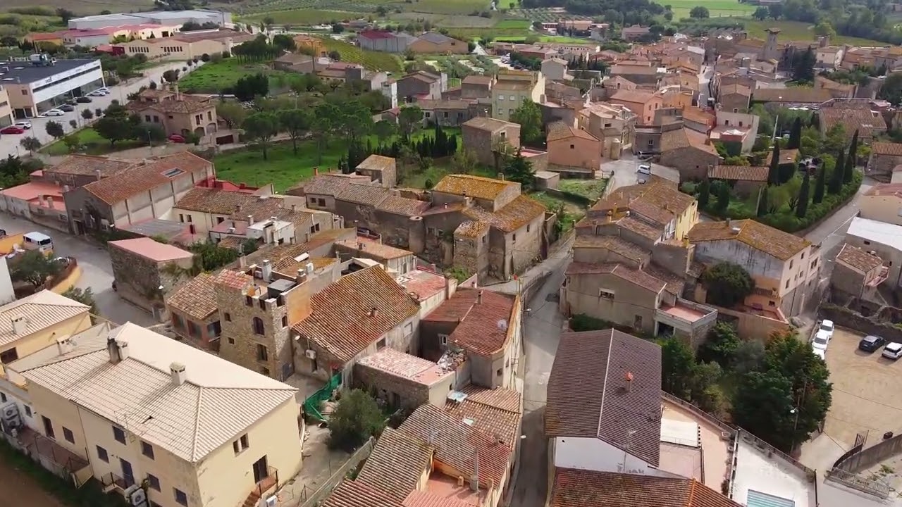 Capmany and vinyards filmed by drone, Mavic Mini.