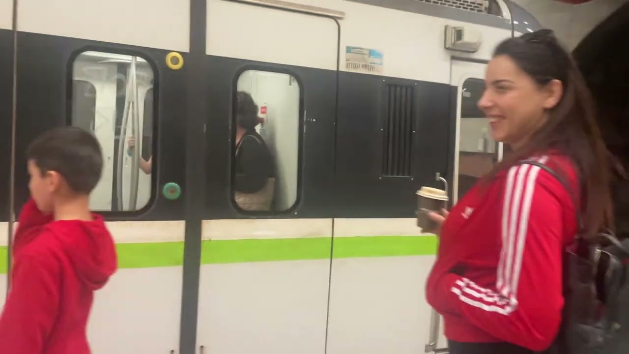 Κεραμεικός μέχρι Δημοτικό Θέατρο (Κλειστός ο Σταθμός Μετρό Πειραιάς)