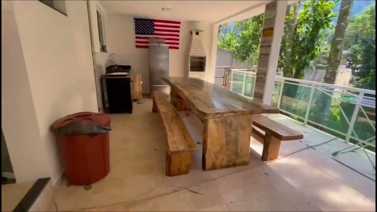 Casa com cachoeira no quintal em Muriqui - Mangaratiba/RJ