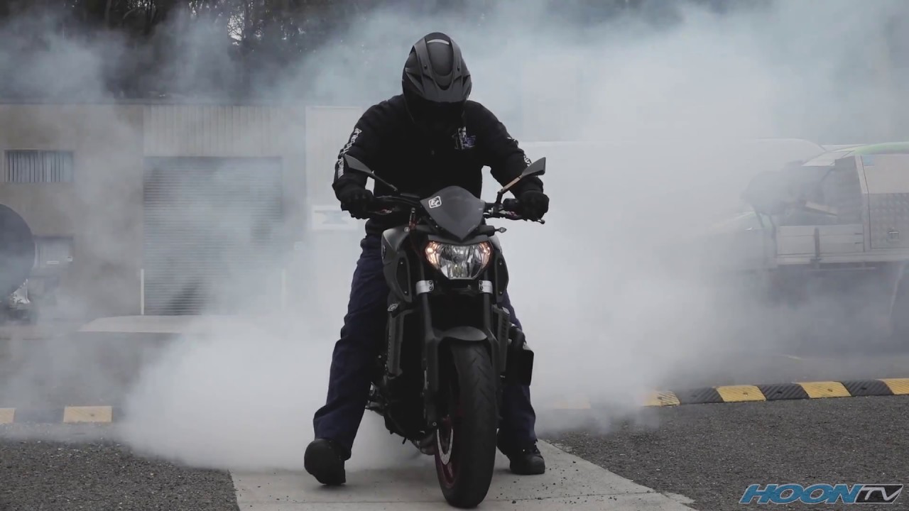 TURBOCHARGED YAMAHA MT09 (FZ09) BURNOUT