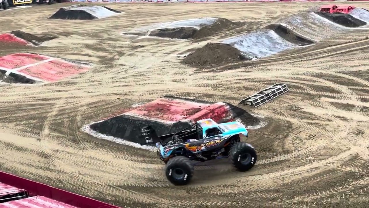 Monster Jam Syracuse 2 wheel skills