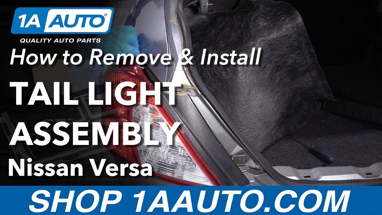 Как заменить задний фонарь в сборе на Nissan Versa 12–17 годов
