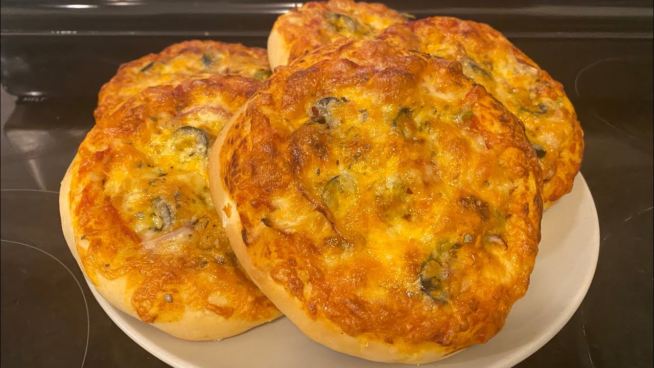 Mini Pizza #minipizzas #minipizzarecipe #pizza