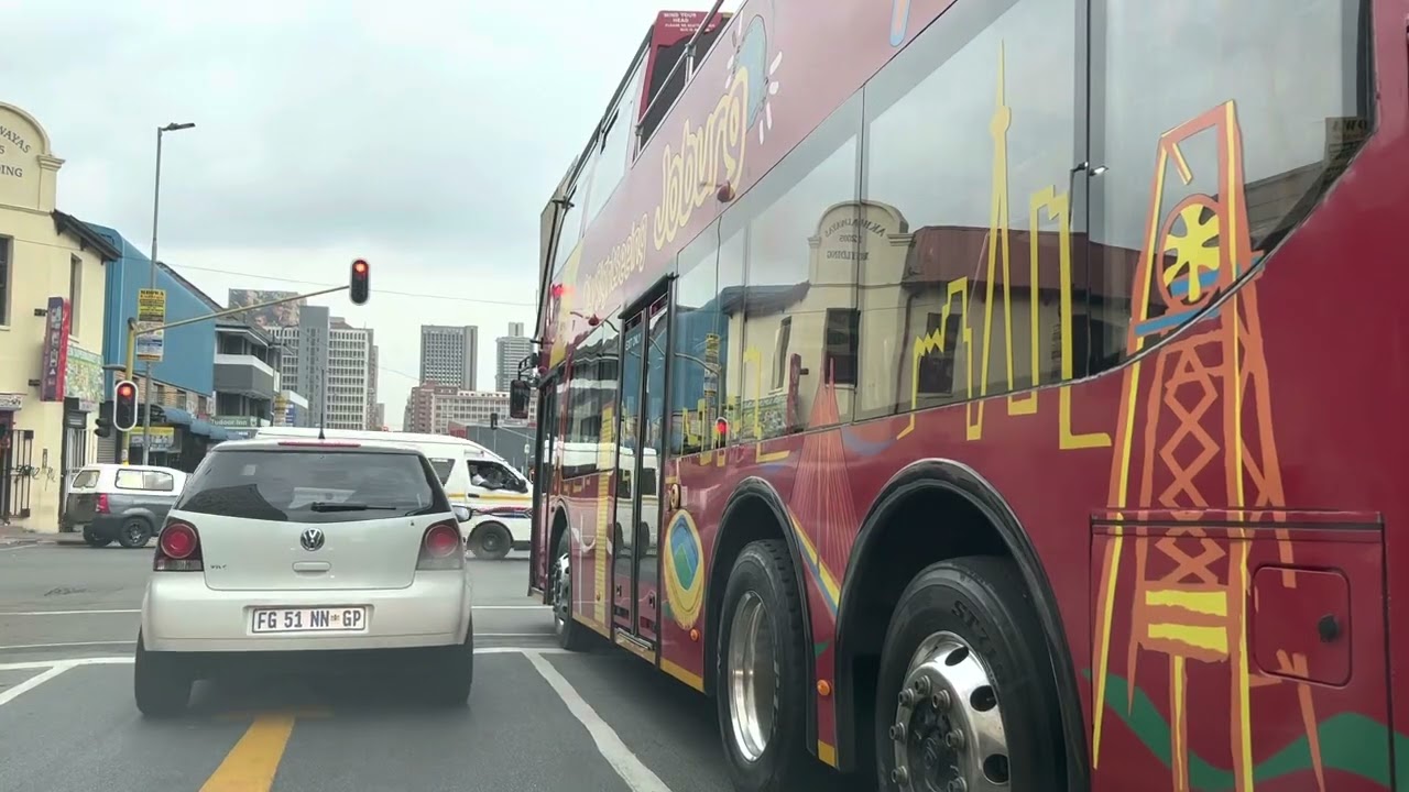 A drive from Parktown to Johannesburg downtown