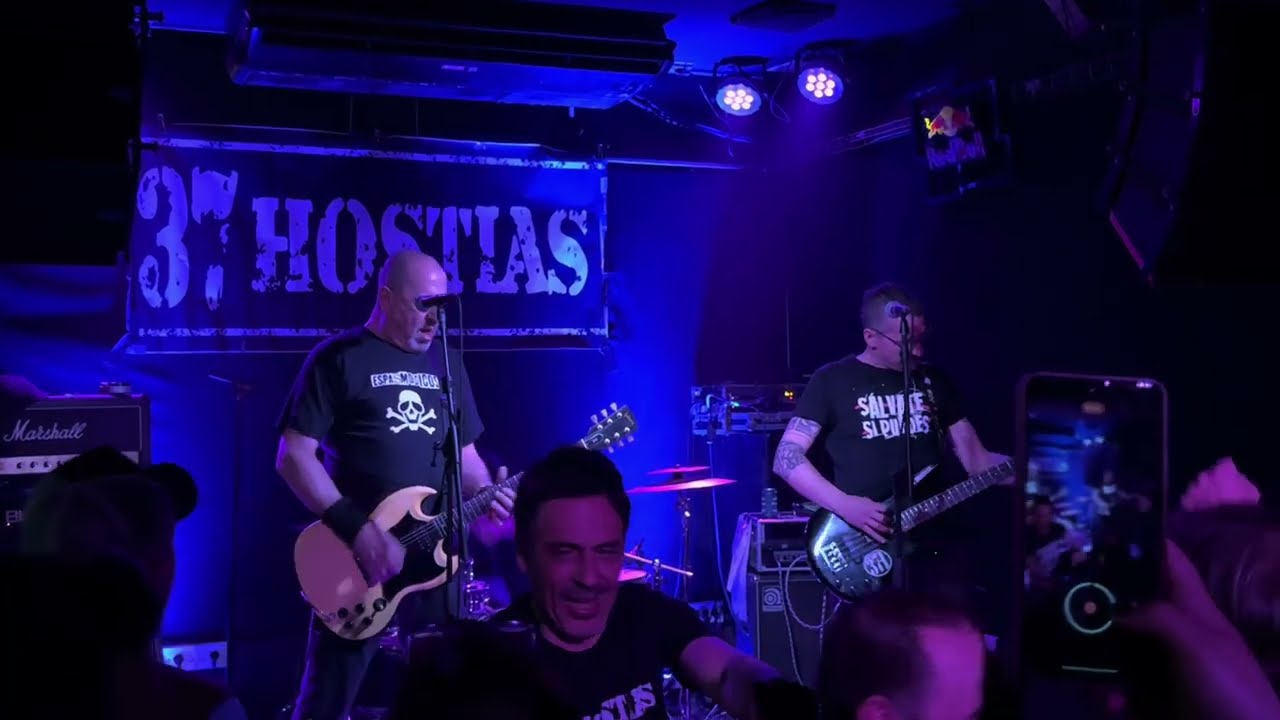 37 Hostias @ Sala Starving - Madrid - Reina De La Casa - 04/01/2025