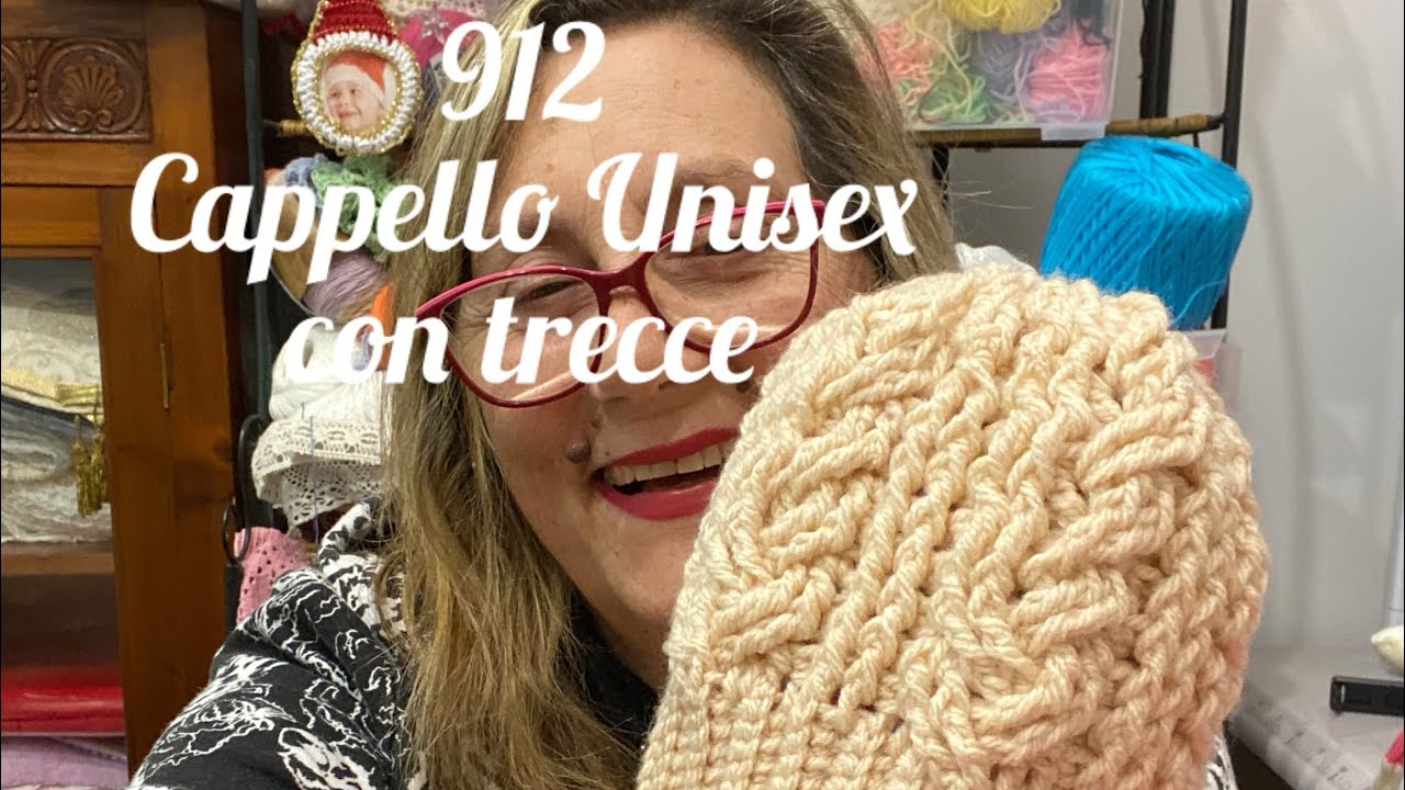 Il cappello UNISEX  con le trecce