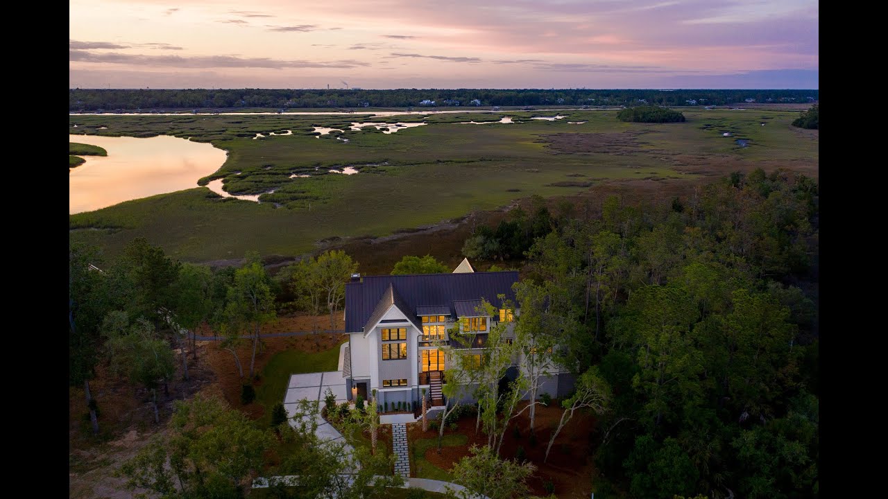426 Fish Tale Road, Daniel Island, SC