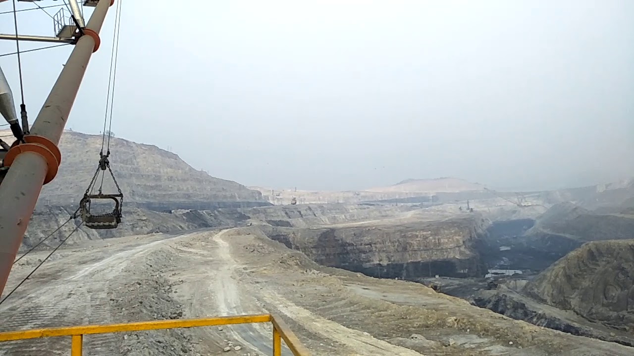 Coal mining at nigahi project, singrauli NCL