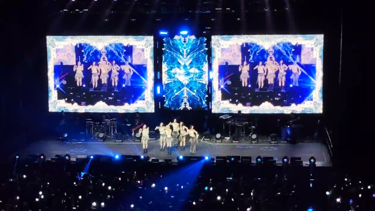 NMIXX - Blue Valentine @ AFAS Live, Amsterdam The Netherlands. 20-03-2026