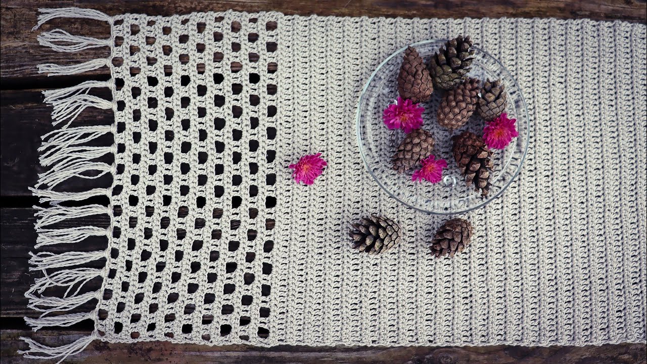 How To Crochet Table Runner / Scarf With Fringe