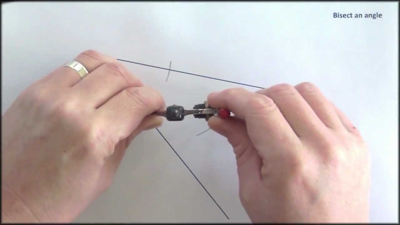 Straightedge and compass: bisecting an angle