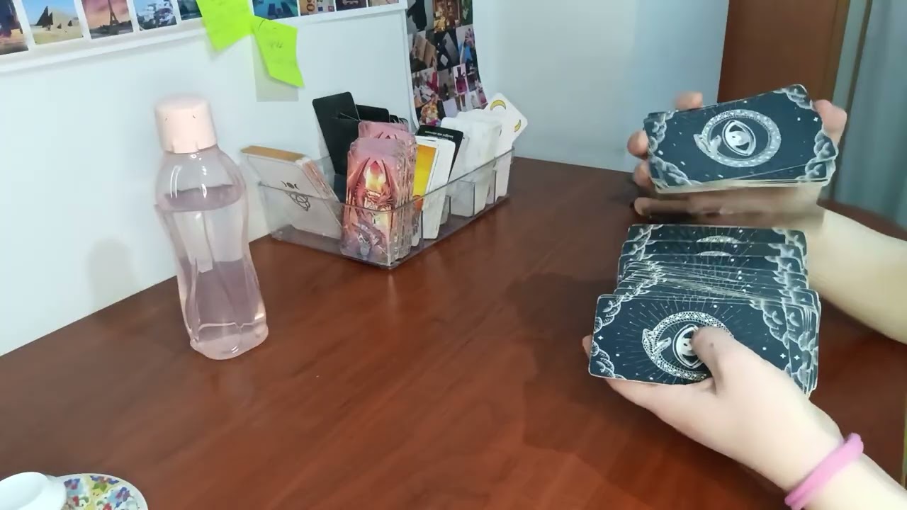 Aklındaki Kişinin Sana Karşı Gerçek Duyguları 💌 | Deste Seç Tarot Açılımı