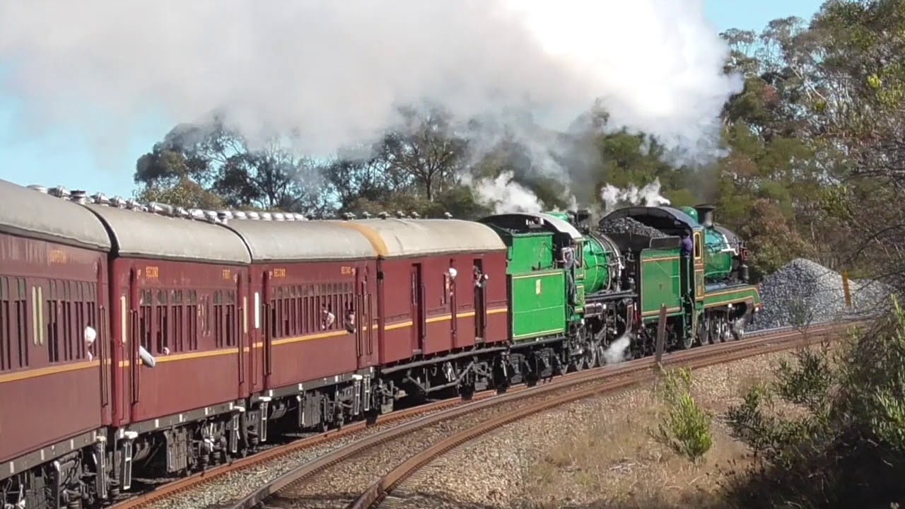 Australian Trains: 3642 Farewell Special, Yerrinbool - Mittagong