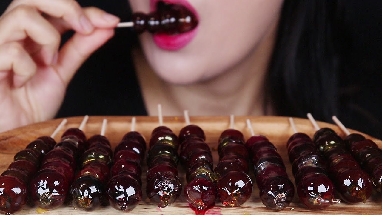 ASMR Tanghulu candied fruits Blueberries 블루베리 탕후루 먹방Mukbang Kẹo trái cây フルーツ飴