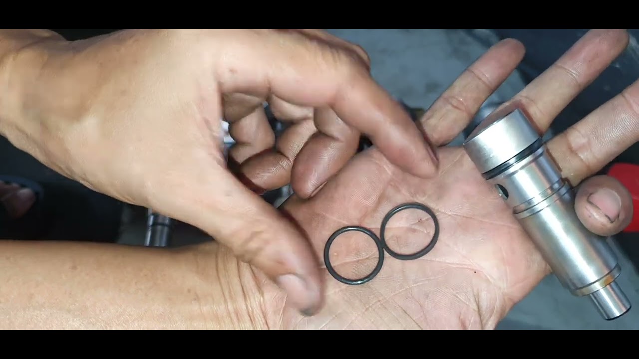ISUZU TROOPER 4JX1 ENGINE common issue mixing oil and fuel.(part1)