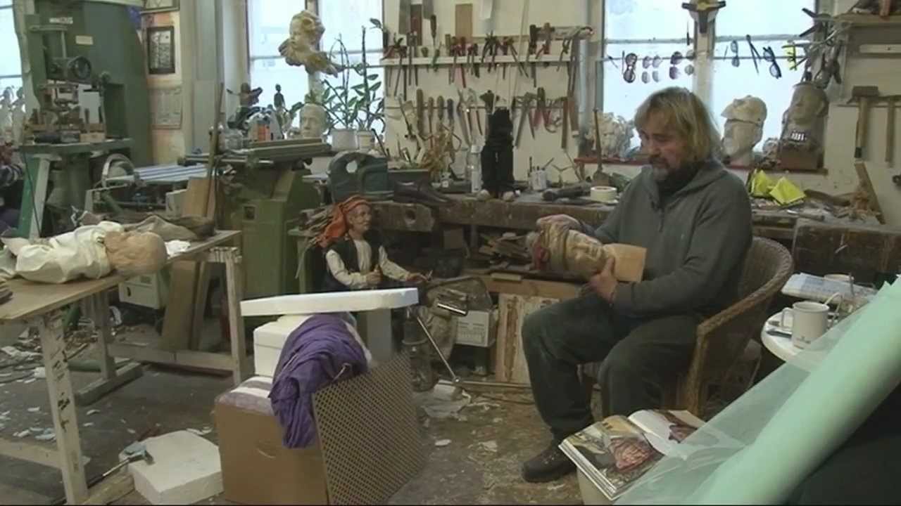 VJ-Beitrag: Der Gott der kleinen Dinge oder der Krippenbauer