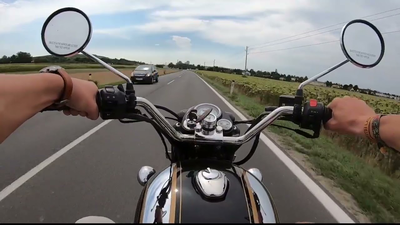 Royal Enfield Classic 500. Euro 4  /. BS3 Testride