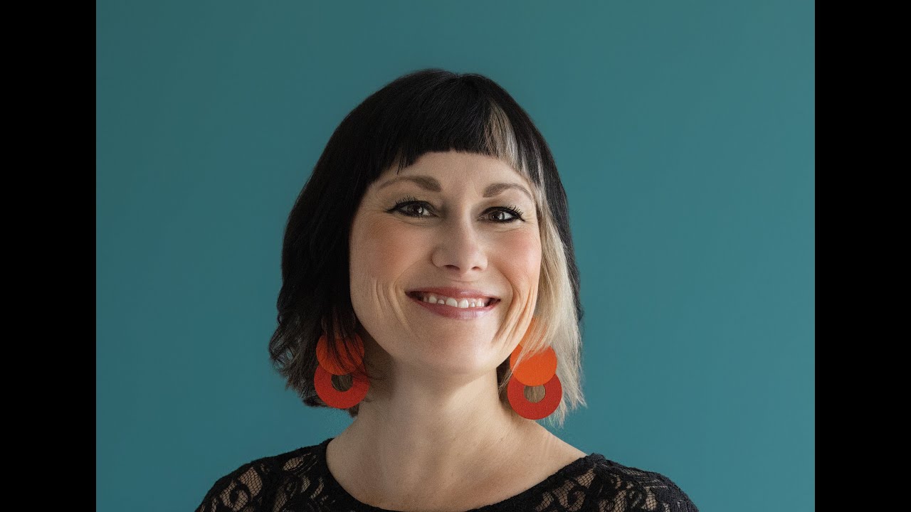 Storytelling on Social Media: From Noise to Connection - Angela Gerber Presenter