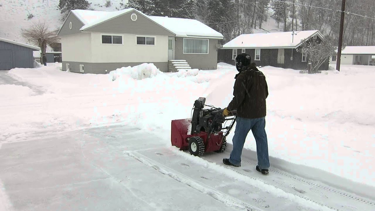 Toro 1128 OXE Power Max powdery -9C snow!