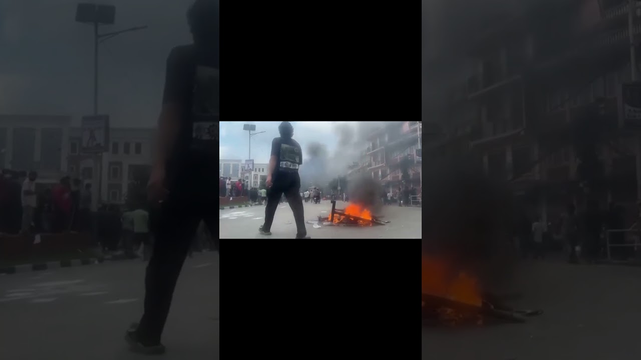😱КАБМІН пішов у ВІДСТАВКУ! Непал охопили криваві протести після заборони соцмереж @AssociatedPress