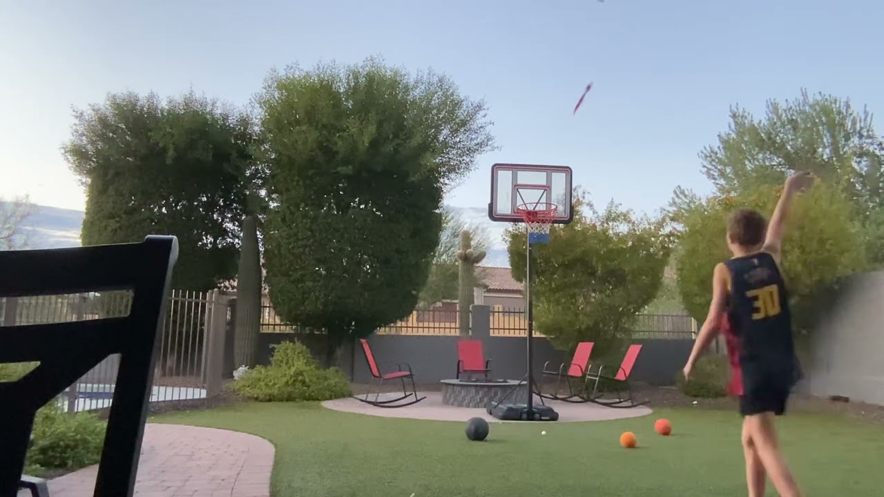 Closing my eyes to pick a random ball if I make them all in 5:00 minutes I win