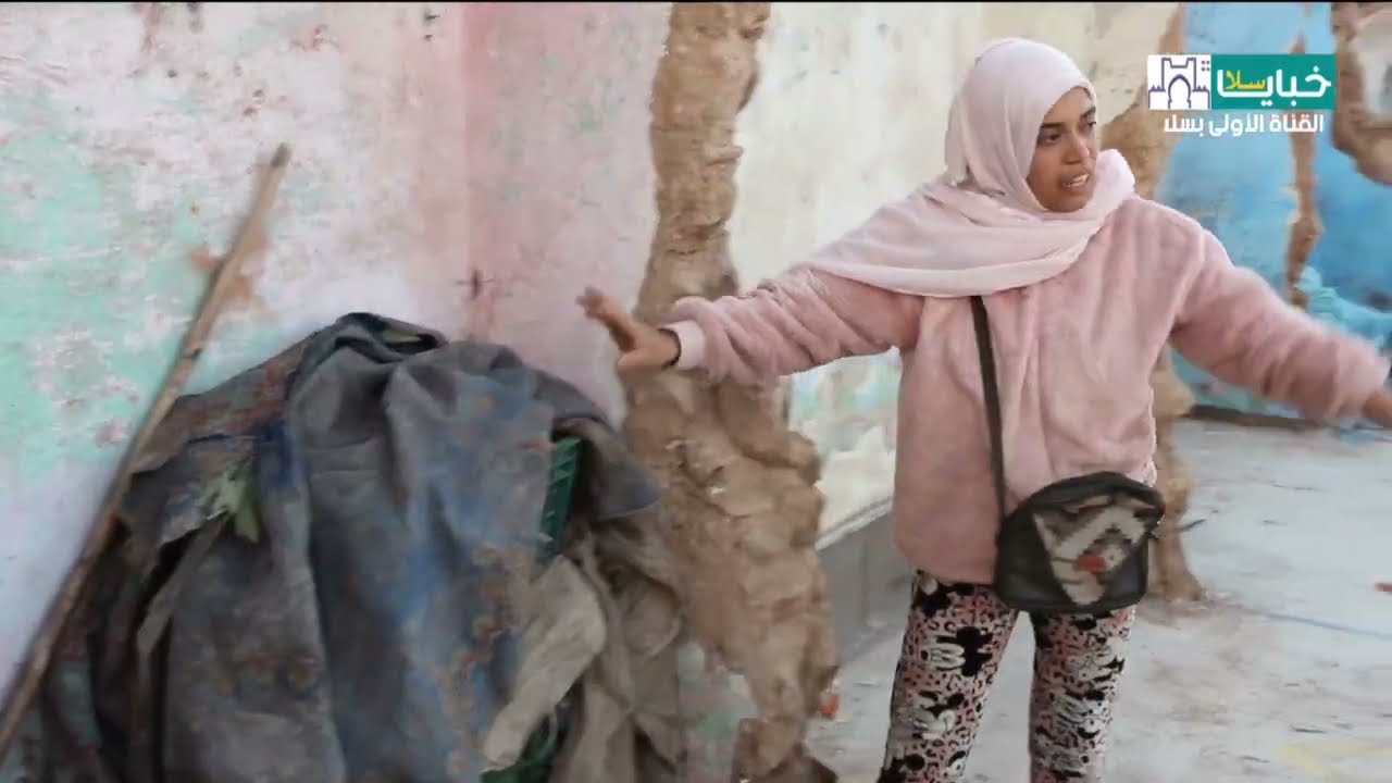 فراشة باب سبتة ساخطين على الوضعية لي تحطو فيها من بلايص نقية إلى خندق انتهت صلاحيته مند سنوات