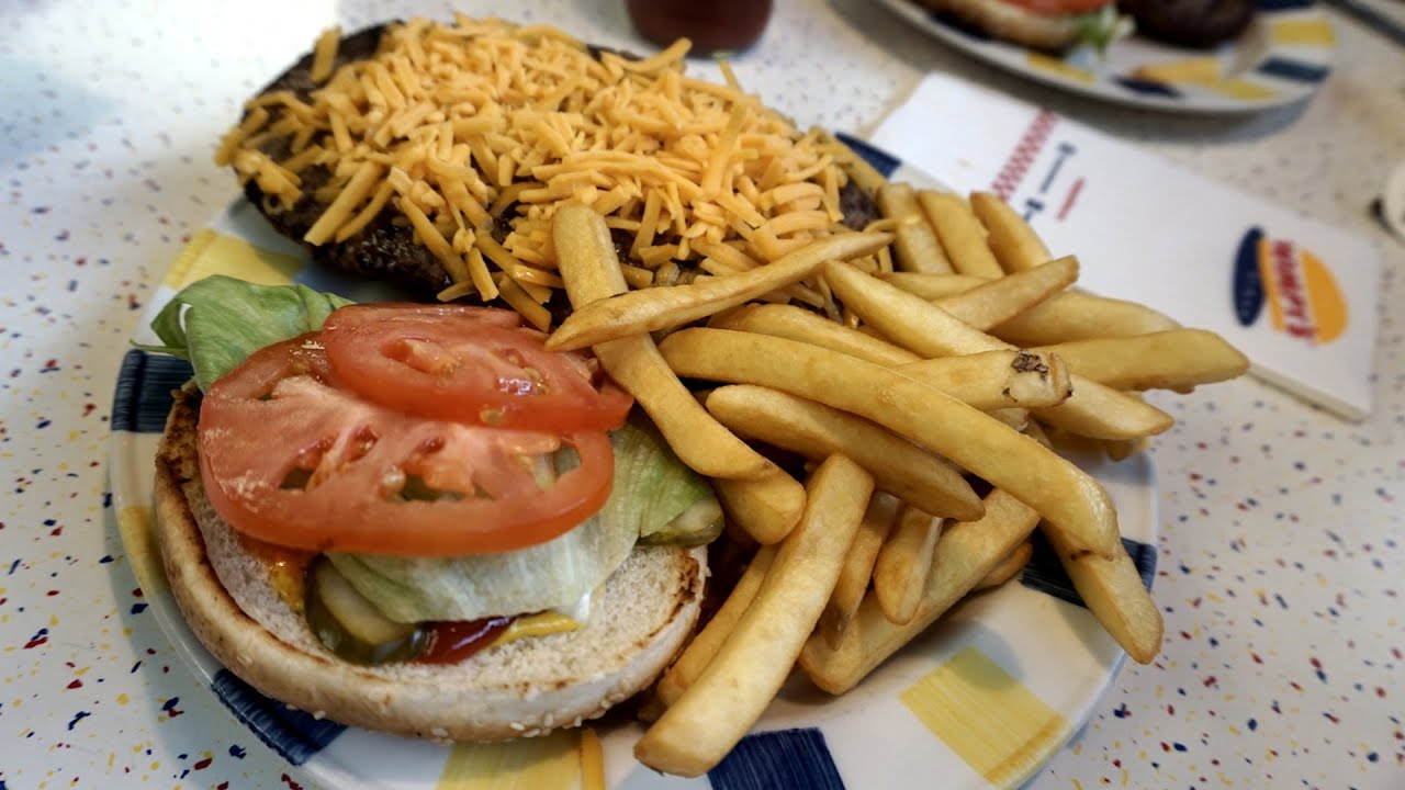 WORLD'S BIGGEST BURGER | 6FOOTLIFE