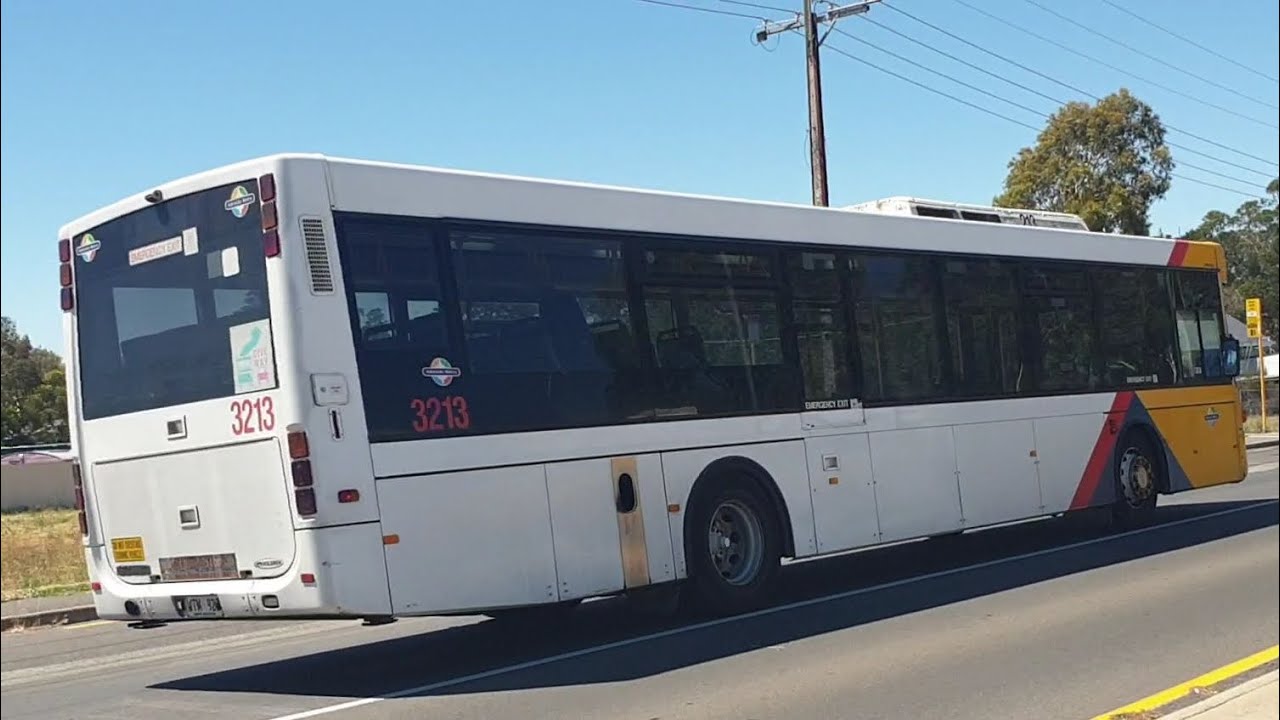 T801 Route - 3213 - Scania L94UB - Volgren CR224L 