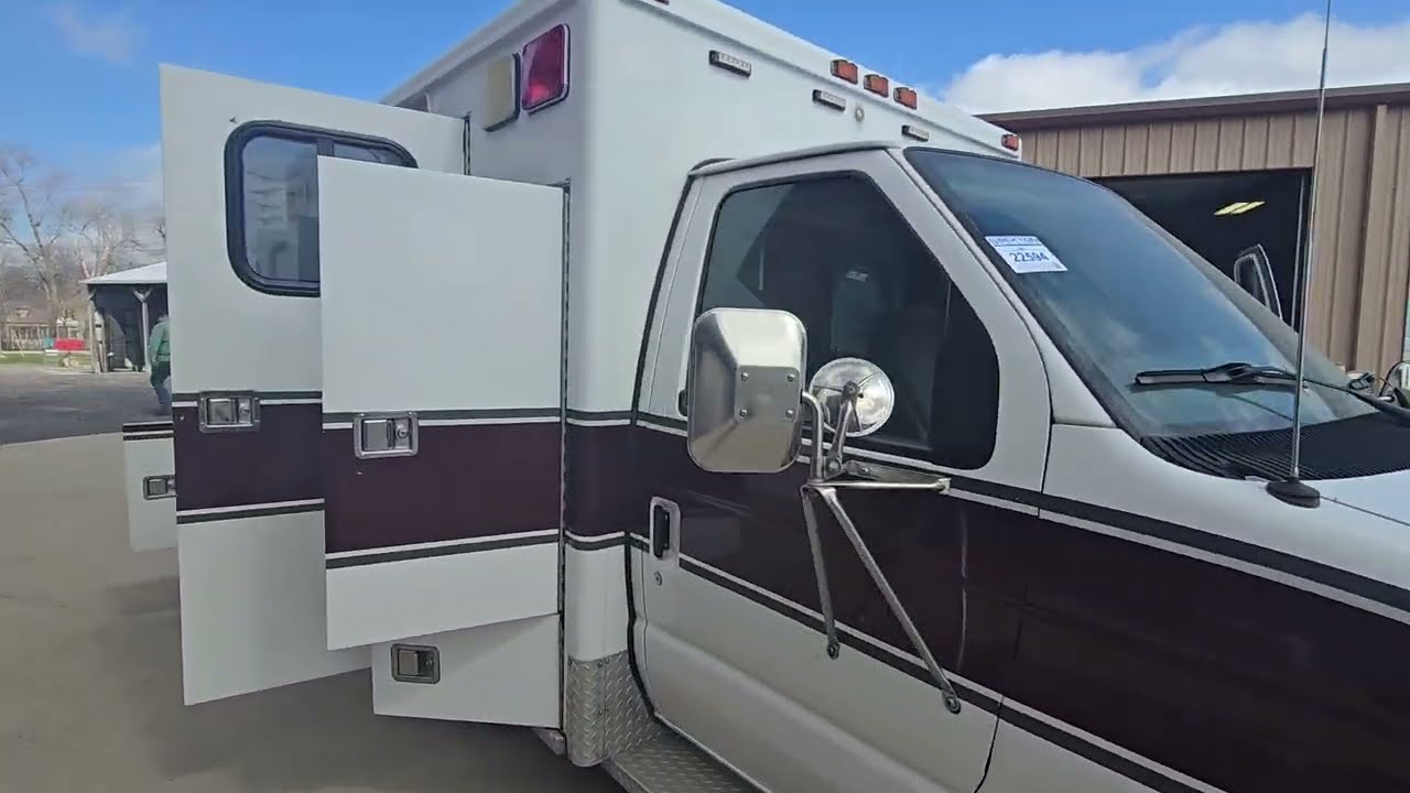 2000 Ford Econoline Ambulance Van | Sexton Auctioneers April 2026 Online Equipment Auction