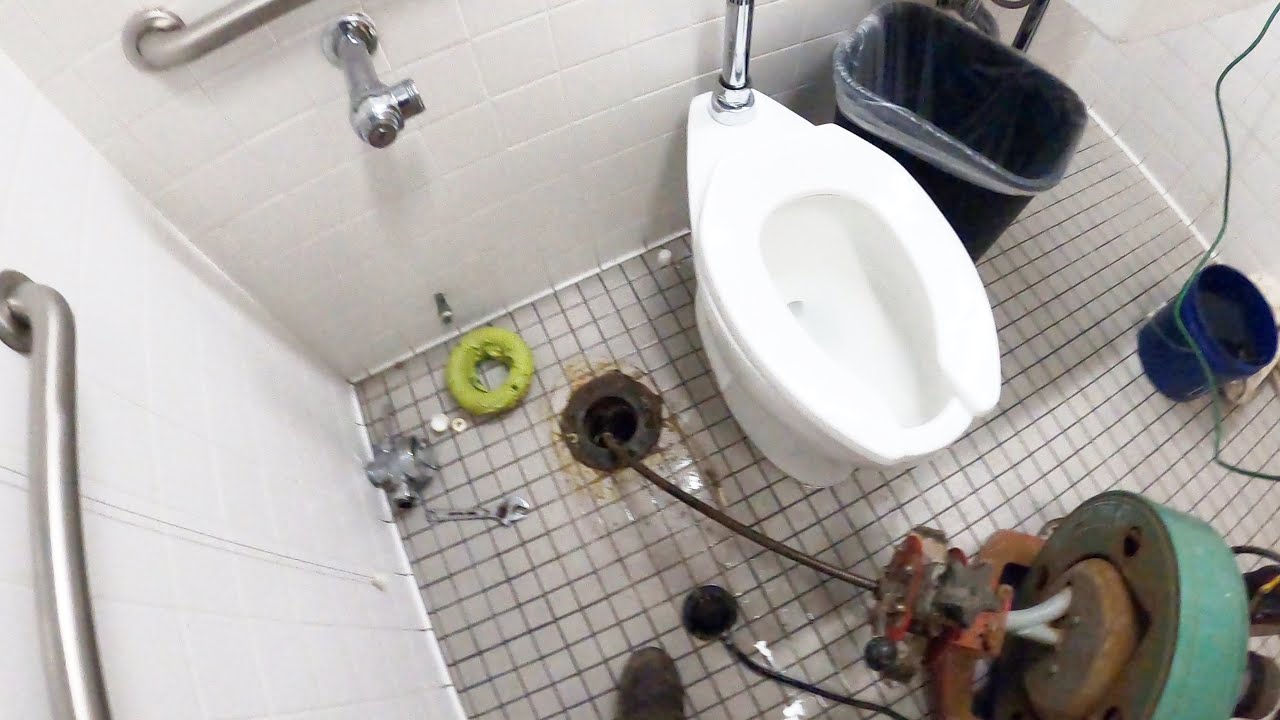 SEWER LINE UNBLOCKING - Drain Pros Ep. 41