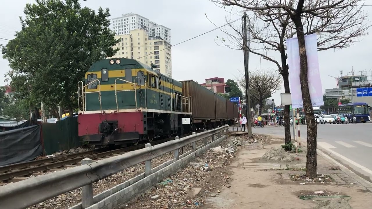 (12/2/2026) D9E 214 kéo H4809/H4810 qua chắn Linh Đàm