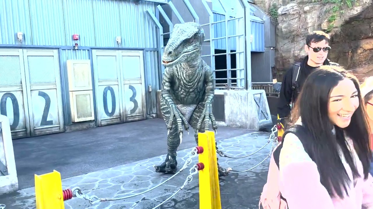 New Year 2026 Raptor Encounter: Blue | Universal Studios Hollywood