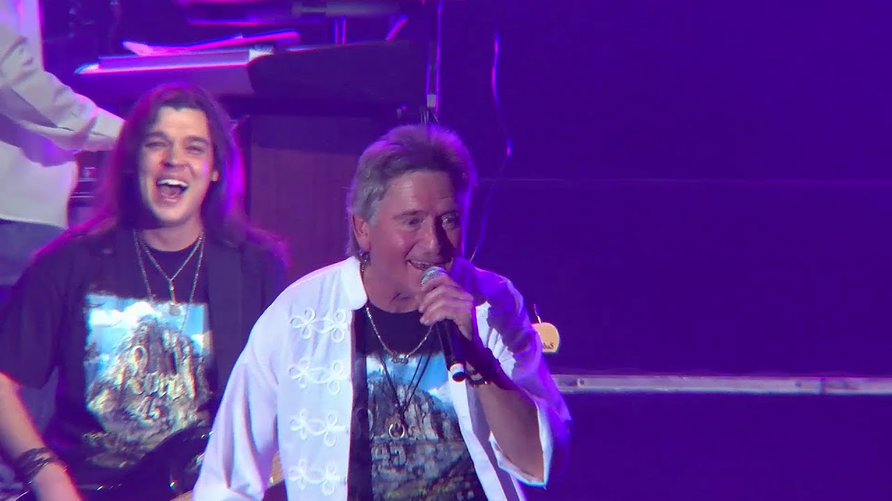 Lord - S&iacute;ri csend az &eacute;jjel (hivatalos koncertfelv&eacute;tel / live) - Lord 45 koncert - Sz&aacute;m&iacute;tunk r&aacute;tok!