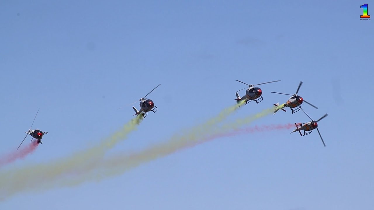 Exhibición helicópteros patrulla ASPA de España en Montevideo