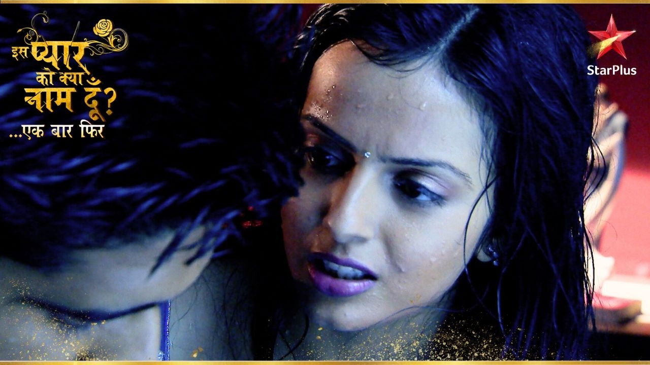 Astha ने बदले Shlok के कपड़े! | Iss Pyar Ko Kya Naam Doon Ek Baar Phir