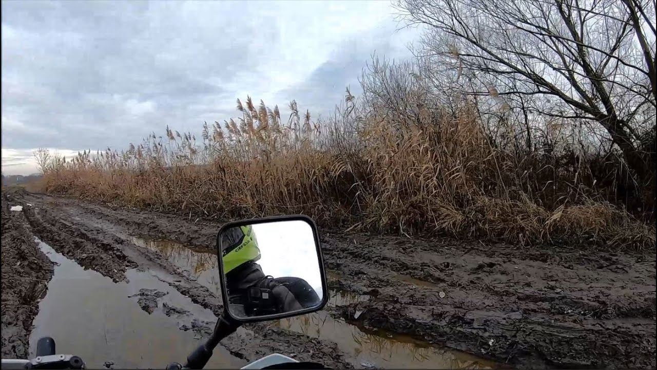 Christmas waiting dirt road tour with a Suzuki DR 350 SE