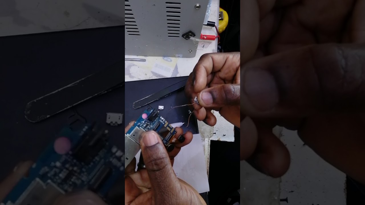 HISENSE U 605 charging jumper solution