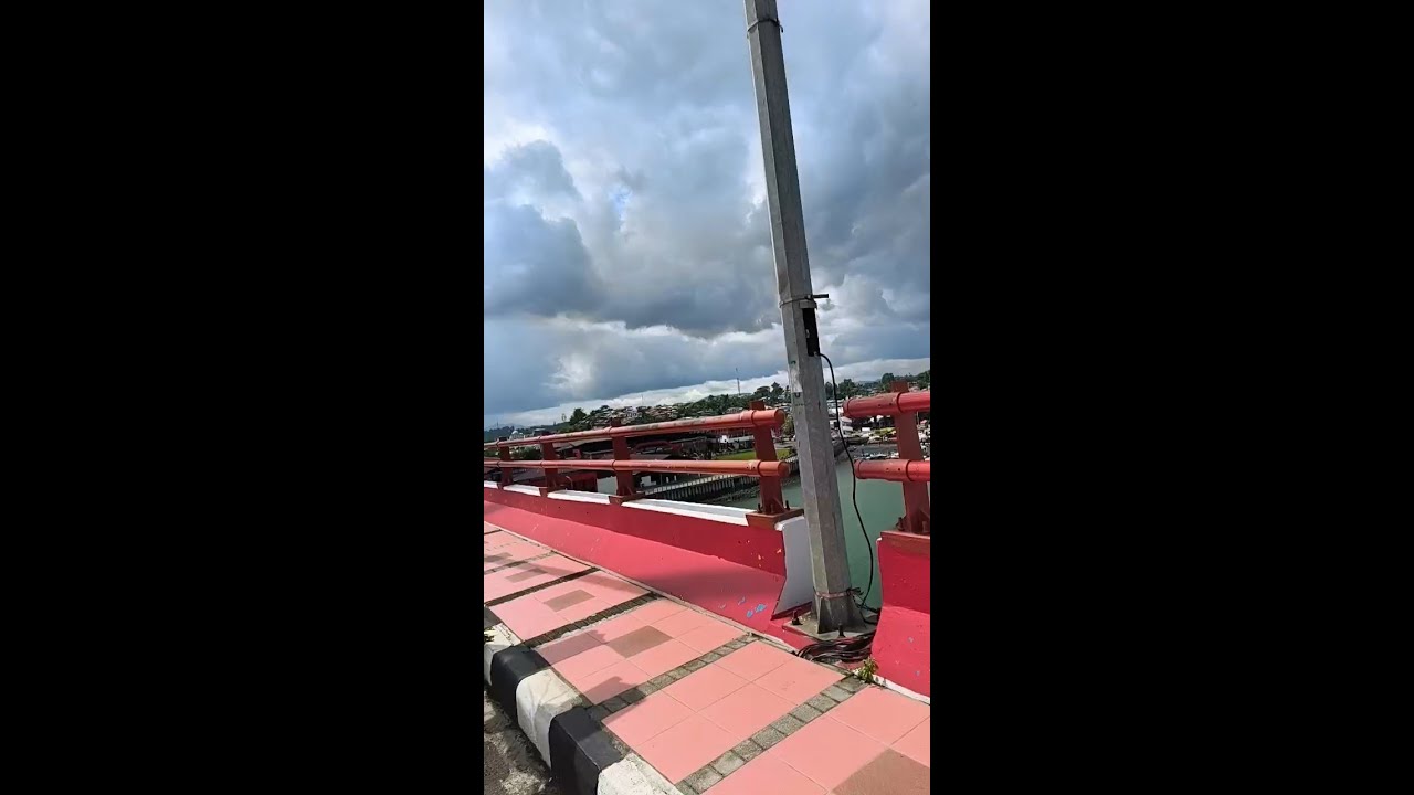 🔴LIVE REPORT - Melihat aktivitas di Pelabuhan Manado dari atas Jembatan Soekarno