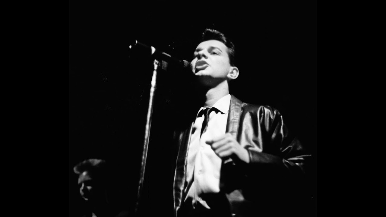 Depeche Mode - Puppets (Live at BBC Paris Studios. London 1982)