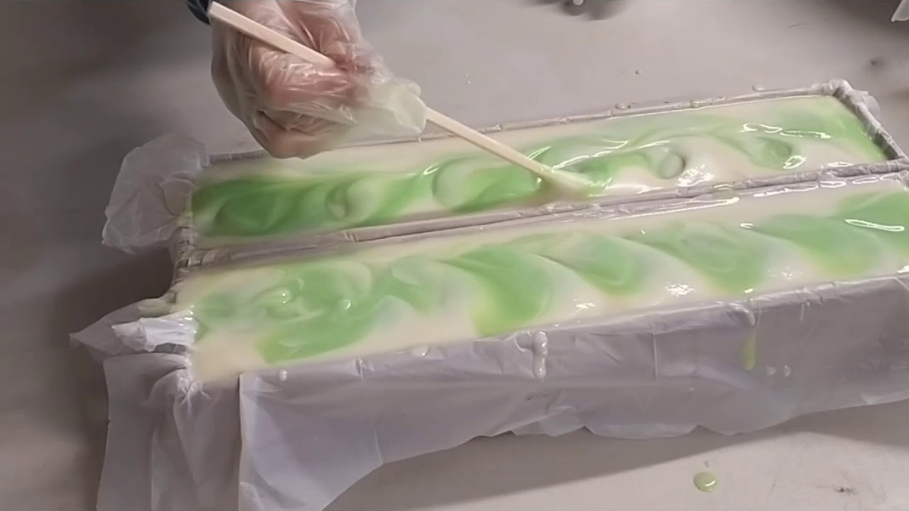 Soap Making - Let's pour Coconut Lime
