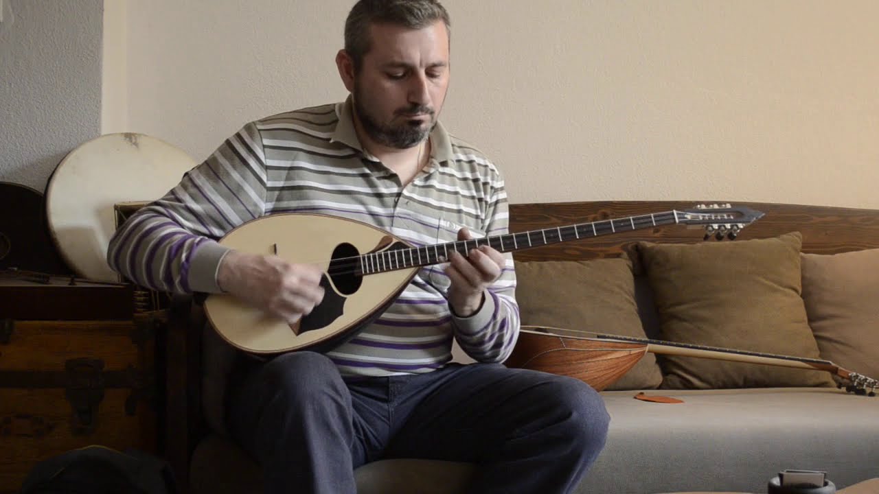 Trixordo bouzouki played by Michalis Klimentidis, made by Ageliki Lyssa