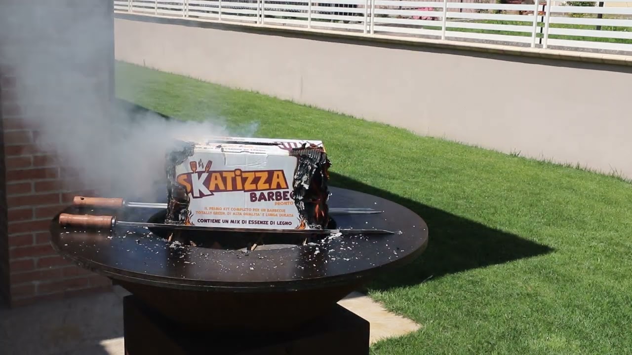 Skatizza Legna per Barbecue, Accendifuoco da ardere con Mix di Legna in Scatola Pronto all'uso.