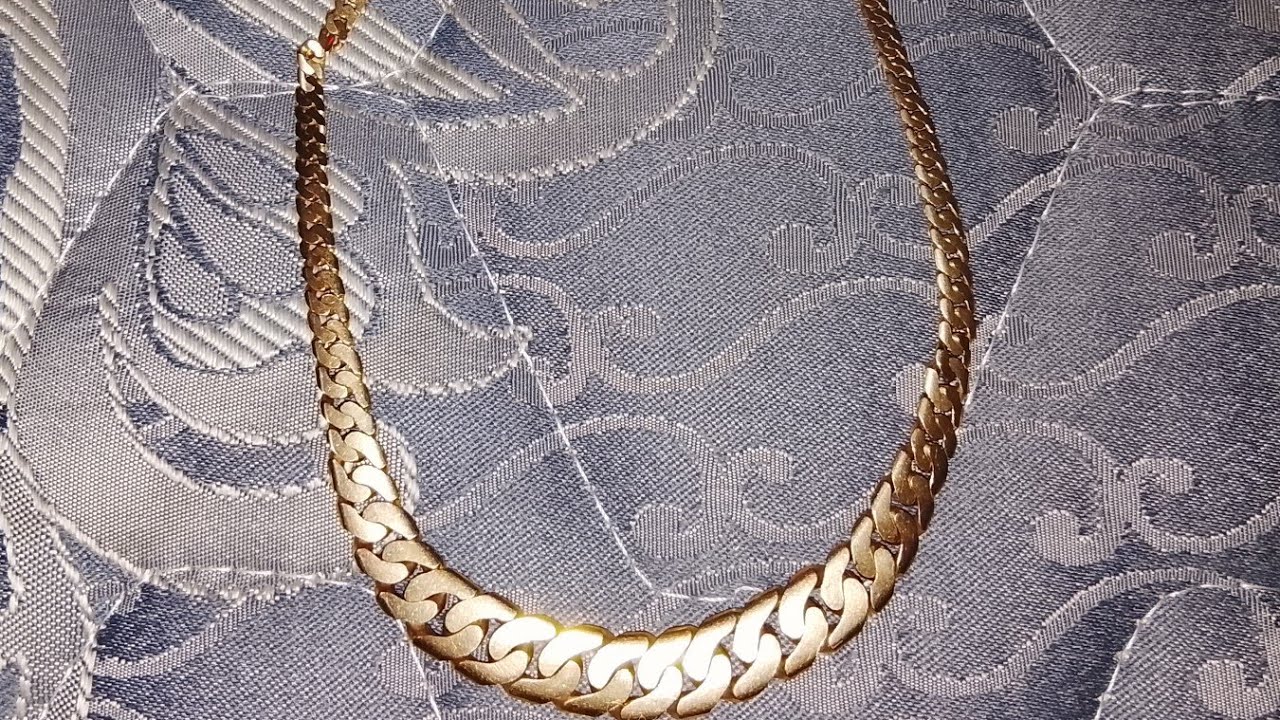 اختي يلي عندك شي ذهب او فلوس خزنيهم متقولي سرك لحد 😷🤐🤫💵💸💰💶💎