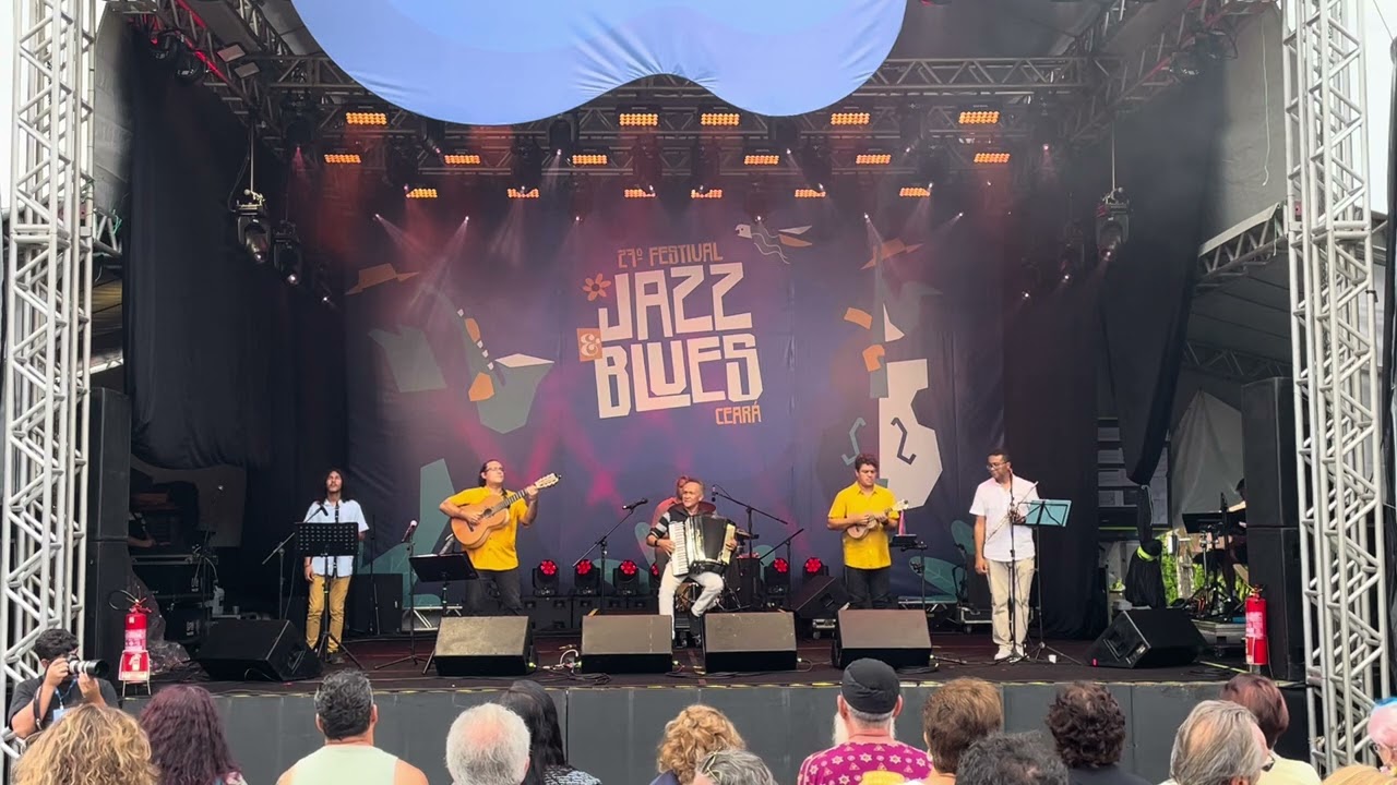 Caros Amigos - ( Adelson Viana )/show Murmurando & Adelson Viana/Festival Jazz e Blues Guaramiranga 