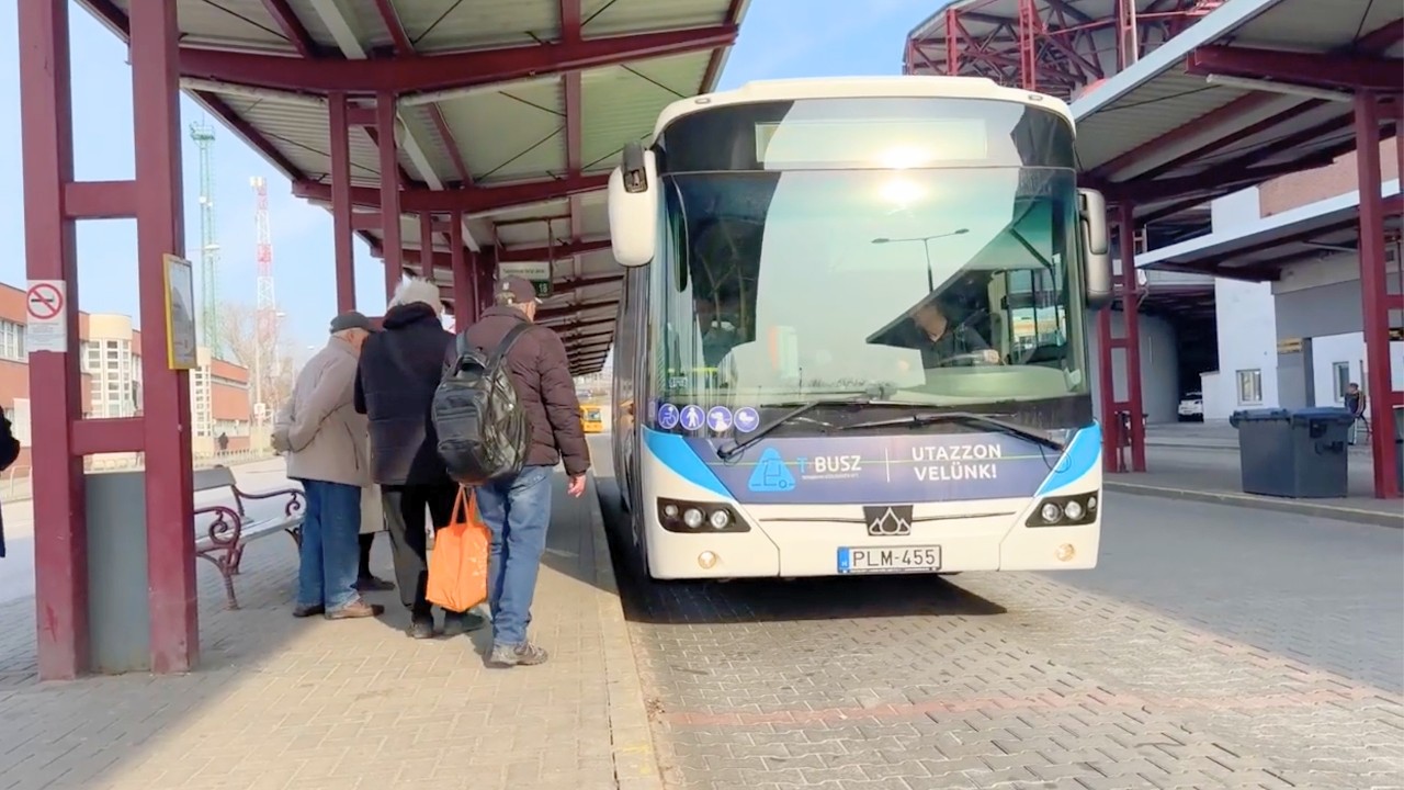 Buszmosó épül