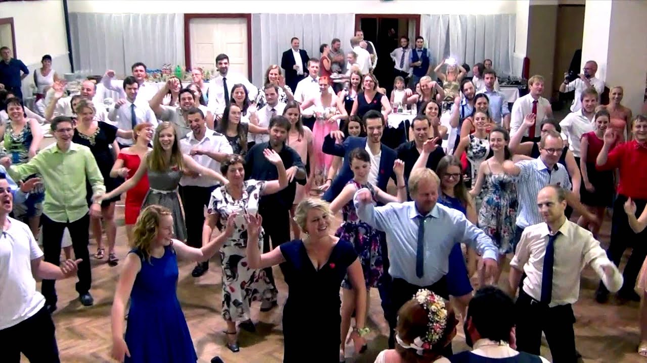 Hromadný tanec - svatba Klára a Petr 29.8.2015 Doubravník