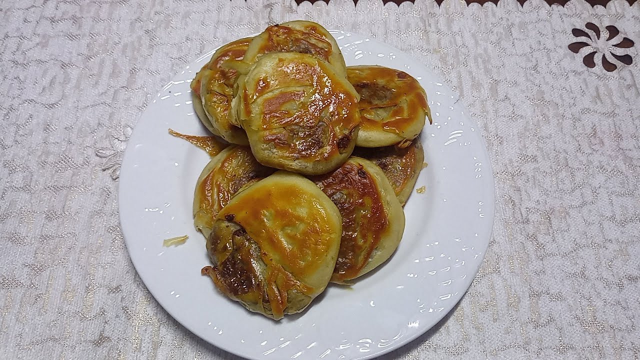 فطائر اللحمه المفرومه 😋 فطائر هشه و مورقه فطائر خطيييييره😋👍🔔